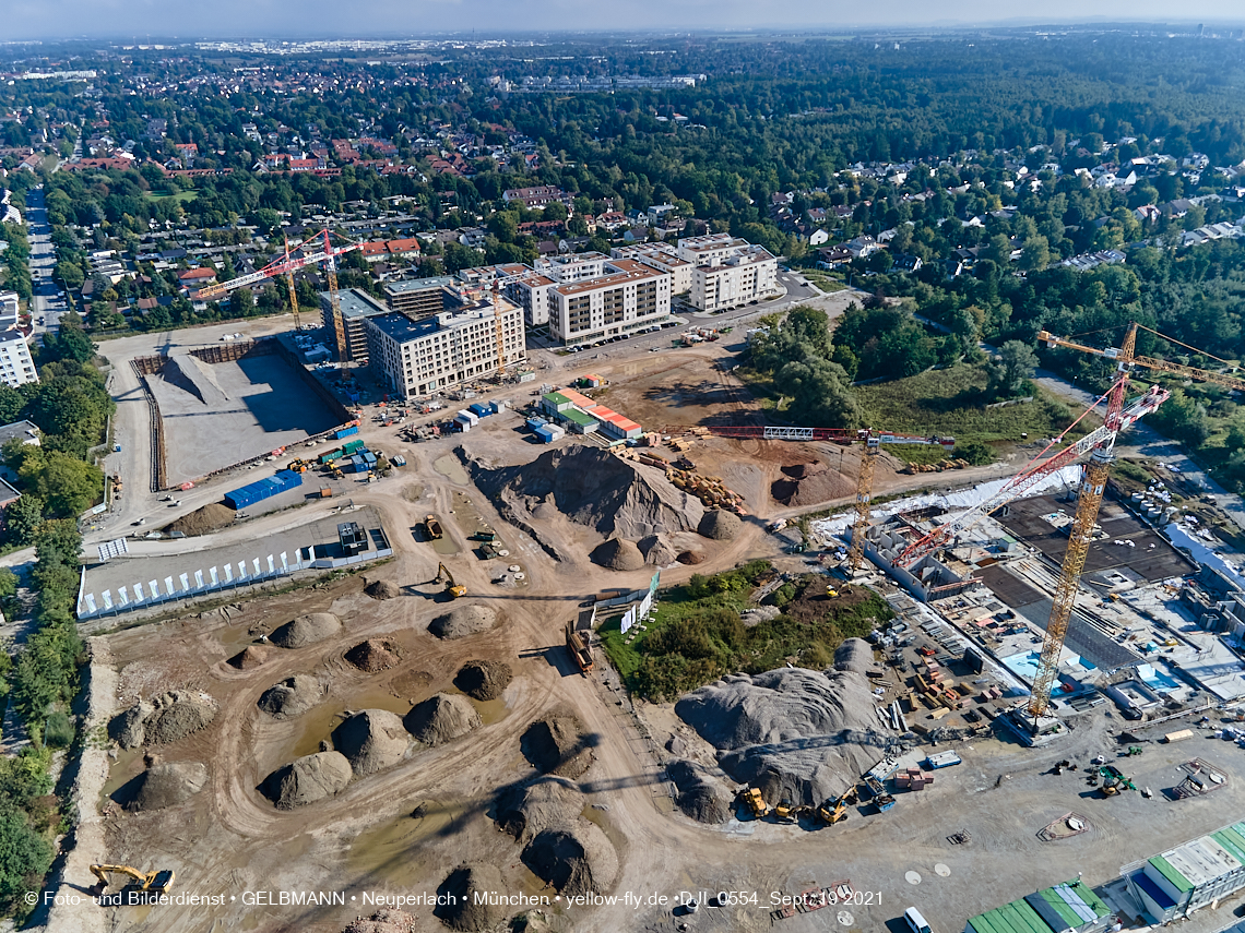 19.09.2021 - Aktuelle Luftbilder aus dem Alexisquartier und Pandion Verde in Neuperlach in München